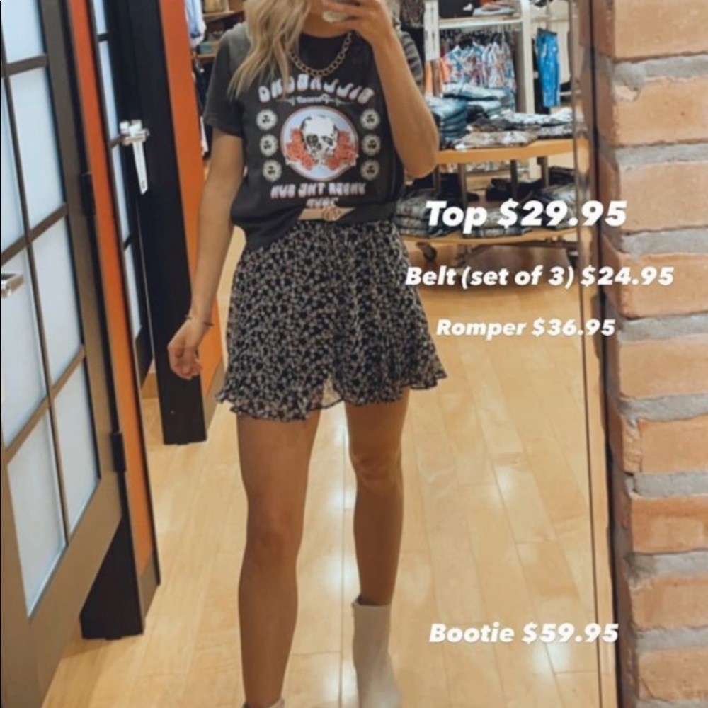 Buckle romper/T-shirt outfit